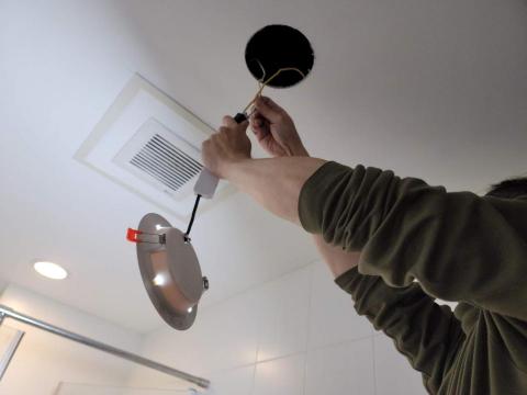 工具職人-謝先生 - 燈代安裝 工具職人-謝先生 - 燈代安裝