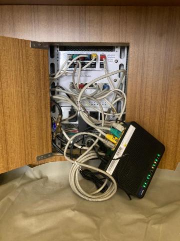 金容資訊系統整合 -  大樓戶內多媒體箱(整線前) 金容資訊系統整合 -  大樓戶內多媒體箱(整線前)