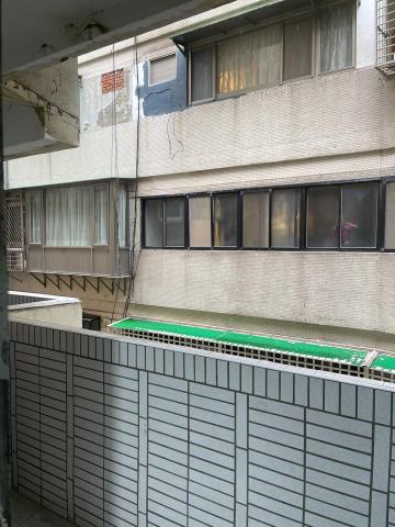 崴信企業社 - 後陽台安全窗拆除