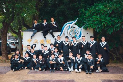 江繼光 - 畢業照