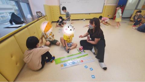 蘇琬愃 - 在幼稚園授課之紀錄（為保護幼兒學生，在此進行面部遮擋）