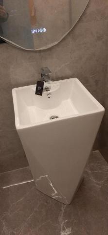 武英水電維修 - 直立式臉盆安裝