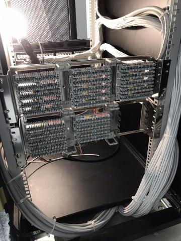 小許 - 機房整線工程及安裝