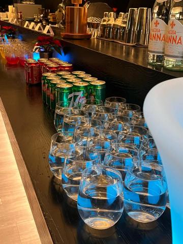 Ling zhou - 活動相片-軟飲及水資