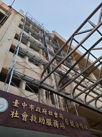 翔虎鷹架 - 南區圖書館