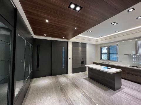 佐晟工程行 -  佐晟工程行 -