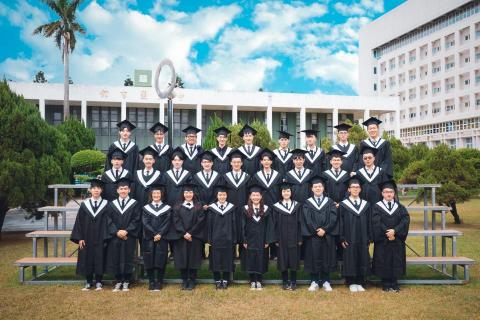 江繼光 - 畢業照