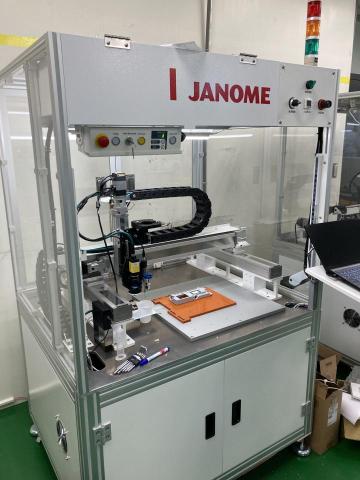 銳民技研-林峻民 - 點膠機(鏡頭偵測)