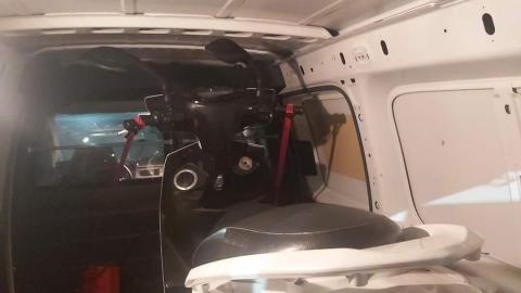 小柏一人託運 - 後照鏡建議收折或拆除