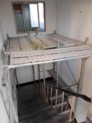 穩事達實業社 - 中和區雙和街(5樓梯間)___天花板、牆面油漆。 穩事達實業社 - 中和區雙和街(5樓梯間)___天花板、牆面油漆。