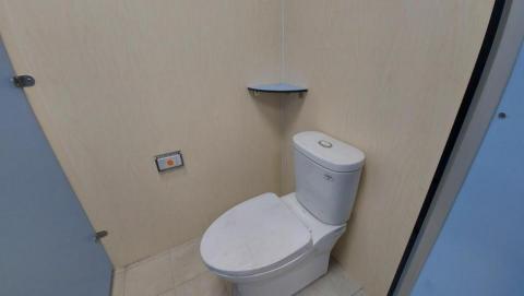 房屋修繕（水電、鐵工、木工、翻修） - 馬桶安裝