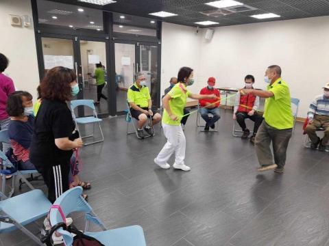 陳坤海 - 港墘區民活動中心