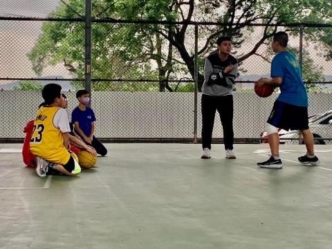 勁學籃球運動-賴勁廷教練 - 