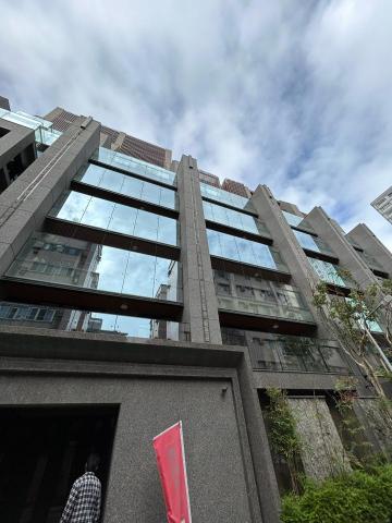 細鋁框門｜淋浴拉門｜玻璃明鏡｜鋁門窗工程 - 玻璃欄杆