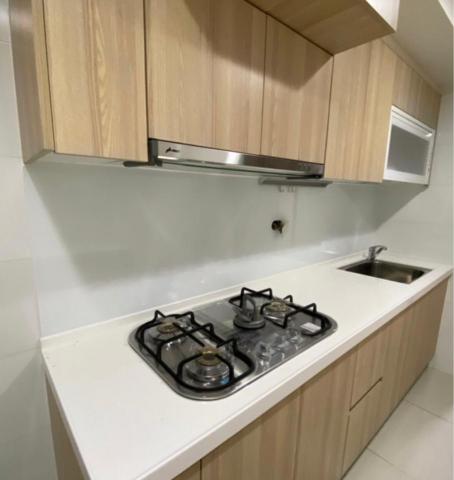 細鋁框門｜淋浴拉門｜玻璃明鏡｜鋁門窗工程 - 