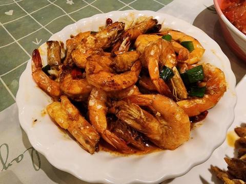 王苓格（小米廚房） - 蒜香炒蝦