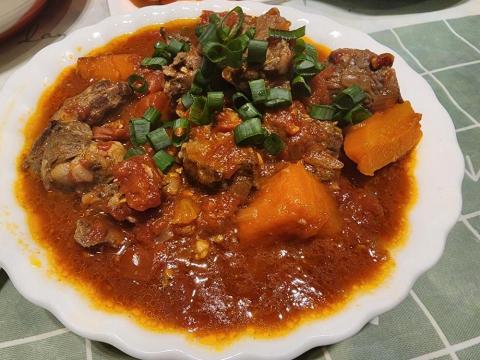 王苓格（小米廚房） - 番茄牛腩