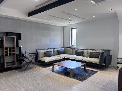 BY設計工作室 - 商業展間裝潢規畫+完工