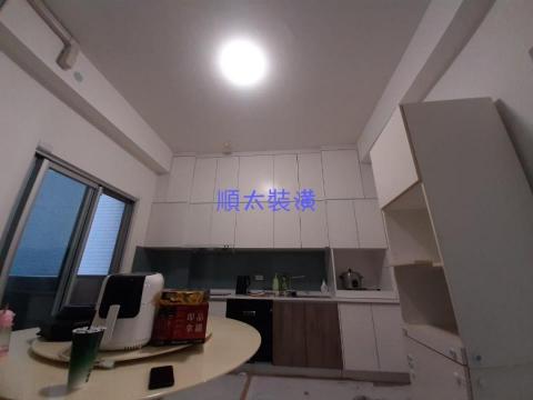 順太裝潢 - 櫥櫃上櫃跟電器櫃