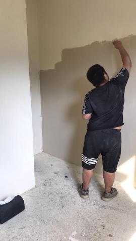 周武興 - 手刷油漆