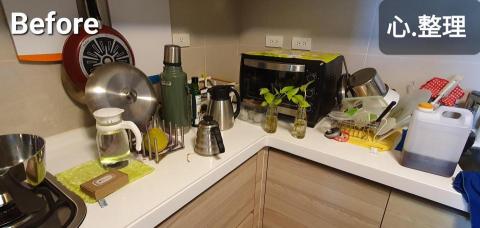 心.整理▪︎Fiona▪︎ - 被物品佔滿的廚房工作台，導致業主只能羨慕別人家擁有的大廚房。