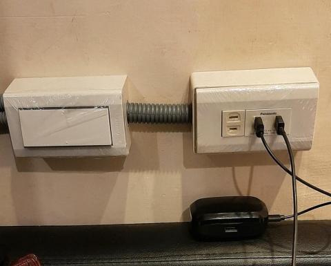 武英水電維修 - 開關，USB 插座安裝