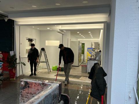 湯書霆 - 汐止建成路-完成清潔地板