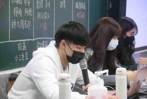 提供數學題服務的專家洪煜淳