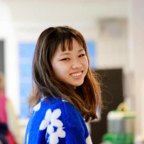 提供型錄服務的專家姜鈞瑀