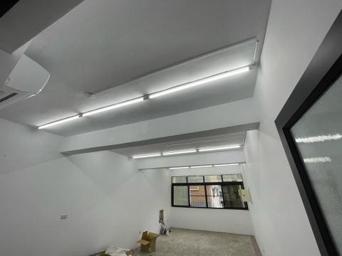 王先生 - T8 LED支架燈安裝壓條修飾配置 王先生 - T8 LED支架燈安裝壓條修飾配置