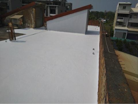 信發工程行 - 屋頂修繕、防水、隔熱施工後