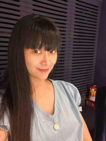 提供皮拉提斯環服務的專家黃拉拉