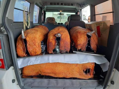 柯泳戍   運輸 - 烤乳豬