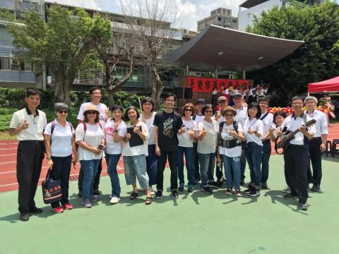 藍波口琴教室 - 表演完合影