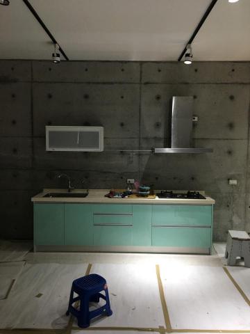 王鈞霆 - 開放半工業風廚房