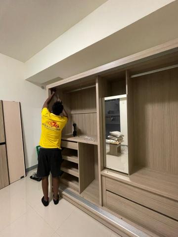 Queena Lee -  組裝衣櫥