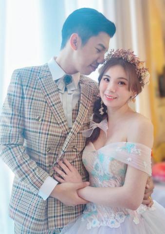 MierBelle新娘造型整體造型工作室 - 採用高檔香奈兒 make up forever . Bobbi brown YSL Dior NARS系列彩妝保養品 
  ✨擅長水光韓式肌,甜美可愛浪漫日系仙女系列,輕柔日式睫毛,小歐美立體時尚風,主打乾燥花藝,水汪汪眼型調整
✨高階醫美級親友婆婆媽媽造型師
  
                                                               MierBelle新娘造型整體造型工作室 - 採用高檔香奈兒 make up forever . Bobbi brown YSL Dior NARS系列彩妝保養品 
  ✨擅長水光韓式肌,甜美可愛浪漫日系仙女系列,輕柔日式睫毛,小歐美立體時尚風,主打乾燥花藝,水汪汪眼型調整
✨高階醫美級親友婆婆媽媽造型師