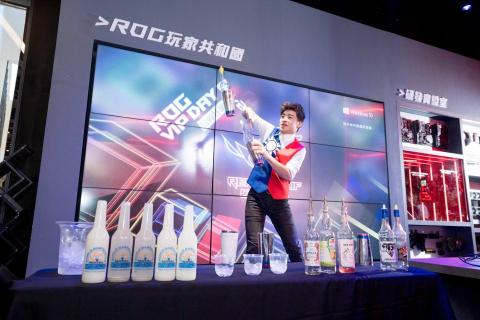 鍾秉軒 CK Bartender/花式調酒表演/酒會/教學 - 感謝ROG電競邀請
花式調酒+360杯無酒精飲品
感謝 小胖老師的學生支援 謝謝 小芳,昱翔 一同合作?
還有來一些聽說是 知名實況主 可能我太少玩電腦 不太知道他們是誰?
本人都很友善 期待下次的ROG活動合作?
#花式調酒 #客製化雞尾酒? #asus #rog #bartender #flair #showfalir #flairing
#來自中壢 #來自藏匿CK #花式調酒 #花式調酒表演 #酒會活動 #客製化雞尾酒? #咖啡展活動 #酒展活動 #表演最佳選擇 #結婚表演  鍾秉軒 CK Bartender/花式調酒表演/酒會/教學 - 感謝ROG電競邀請
花式調酒+360杯無酒精飲品
感謝 小胖老師的學生支援 謝謝 小芳,昱翔 一同合作?
還有來一些聽說是 知名實況主 可能我太少玩電腦 不太知道他們是誰?
本人都很友善 期待下次的ROG活動合作?
#花式調酒 #客製化雞尾酒? #asus #rog #bartender #flair #showfalir #flairing
#來自中壢 #來自藏匿CK #花式調酒 #花式調酒表演 #酒會活動 #客製化雞尾酒? #咖啡展活動 #酒展活動 #表演最佳選擇 #結婚表演