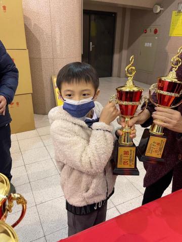 簡老師內湖音樂工作室（到府有合作老師，也可參加發表會） - 學生比賽得名