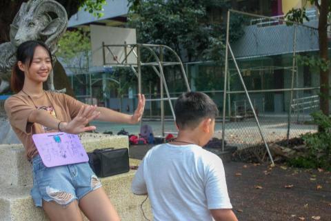 蒨蒨 - 帶領兒童舞蹈營隊