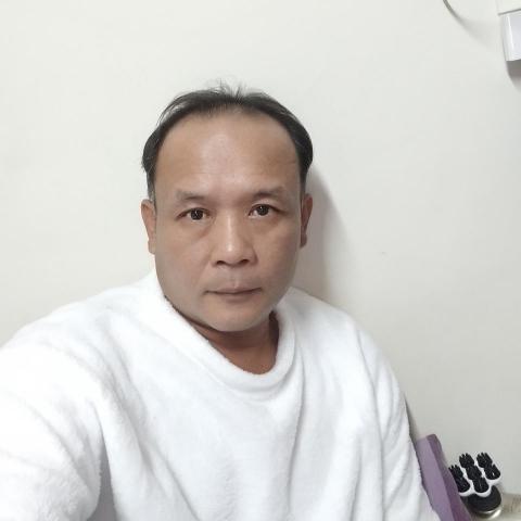 提供嘉義冠軍磁磚服務的專家吳展