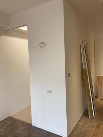 徐健崴 - L型隔間牆