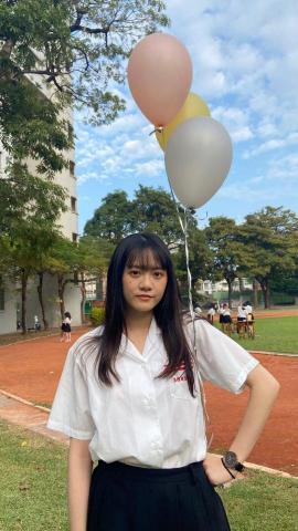 提供數學題服務的專家佘書妤