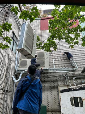 成緯空調有限公司 - 商空室外機吊裝