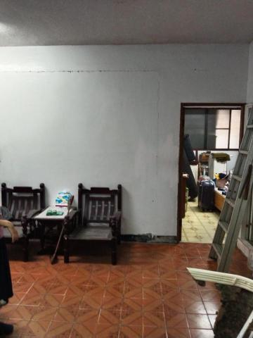 助助工程 - 施工前,牆壁面龜裂(地震後所形成) 助助工程 - 施工前,牆壁面龜裂(地震後所形成)