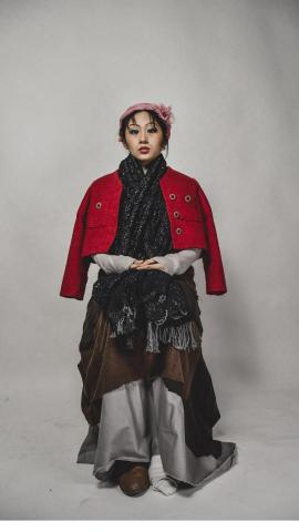 王惠姿 - 服裝設計 -大墊肩斜紋軟呢西外
劇服設計- 作舊蛋糕長裙