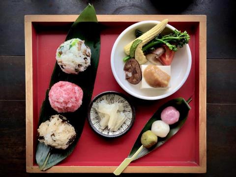 簡學隆 - 受邀到家務室製作的限定餐點