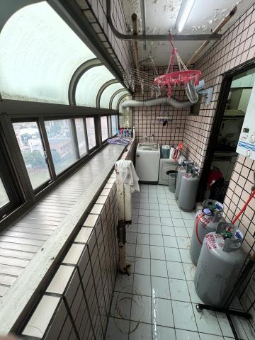 李俊杰 - 陽台清潔