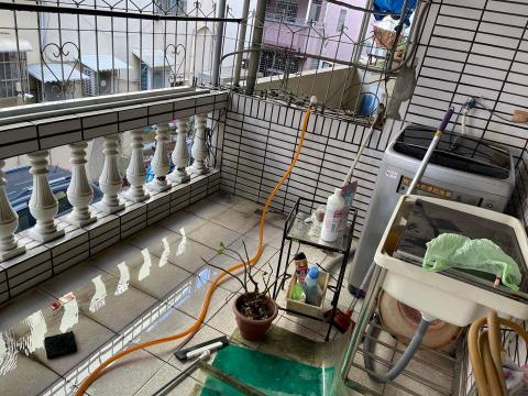黃米琪 - 居家陽台清洗