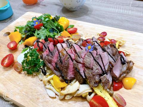 林佑容 - 野菇牛排